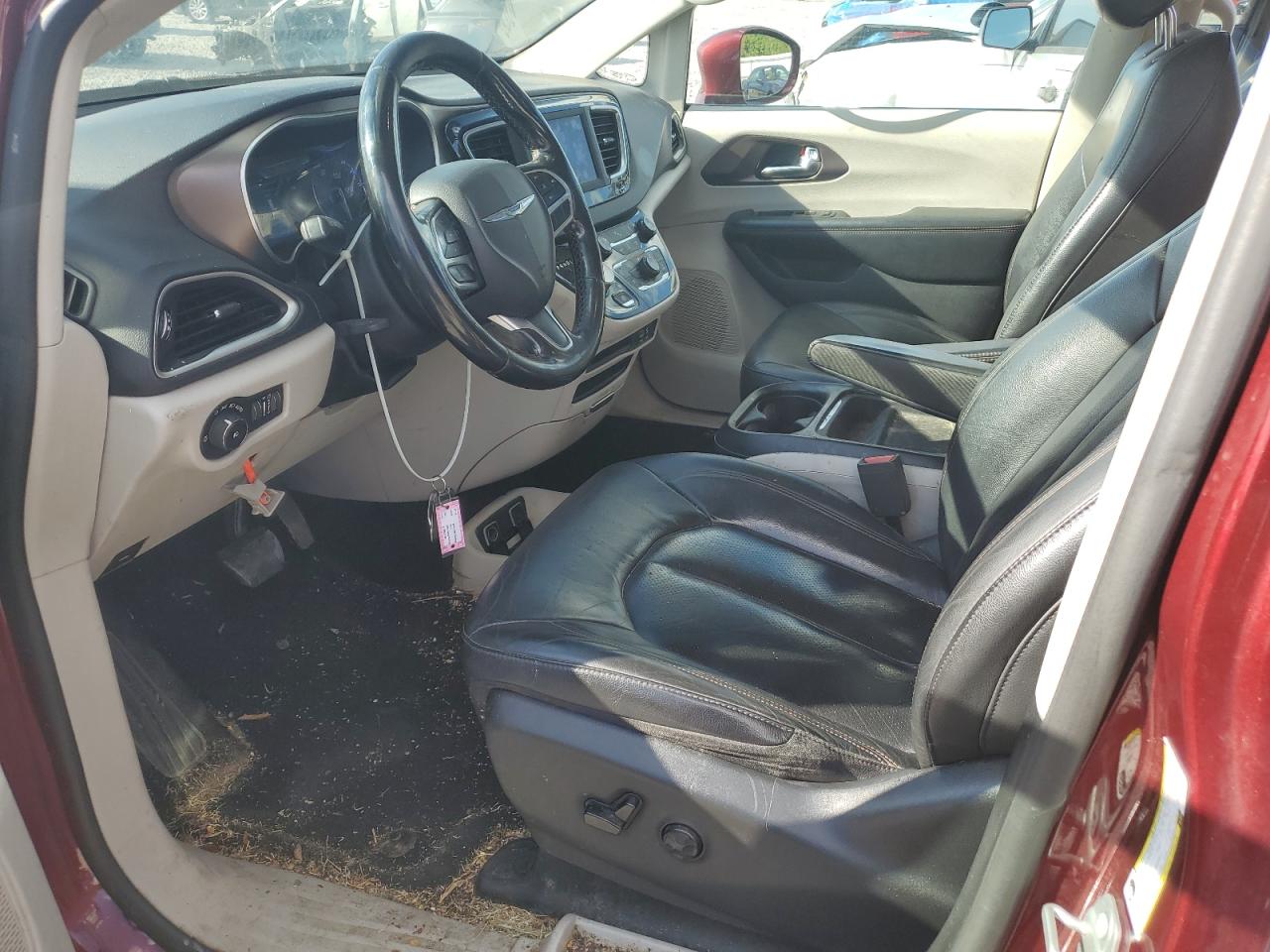 2019 Chrysler Pacifica Touring L VIN: 2C4RC1BG5KR651020 Lot: 84772425