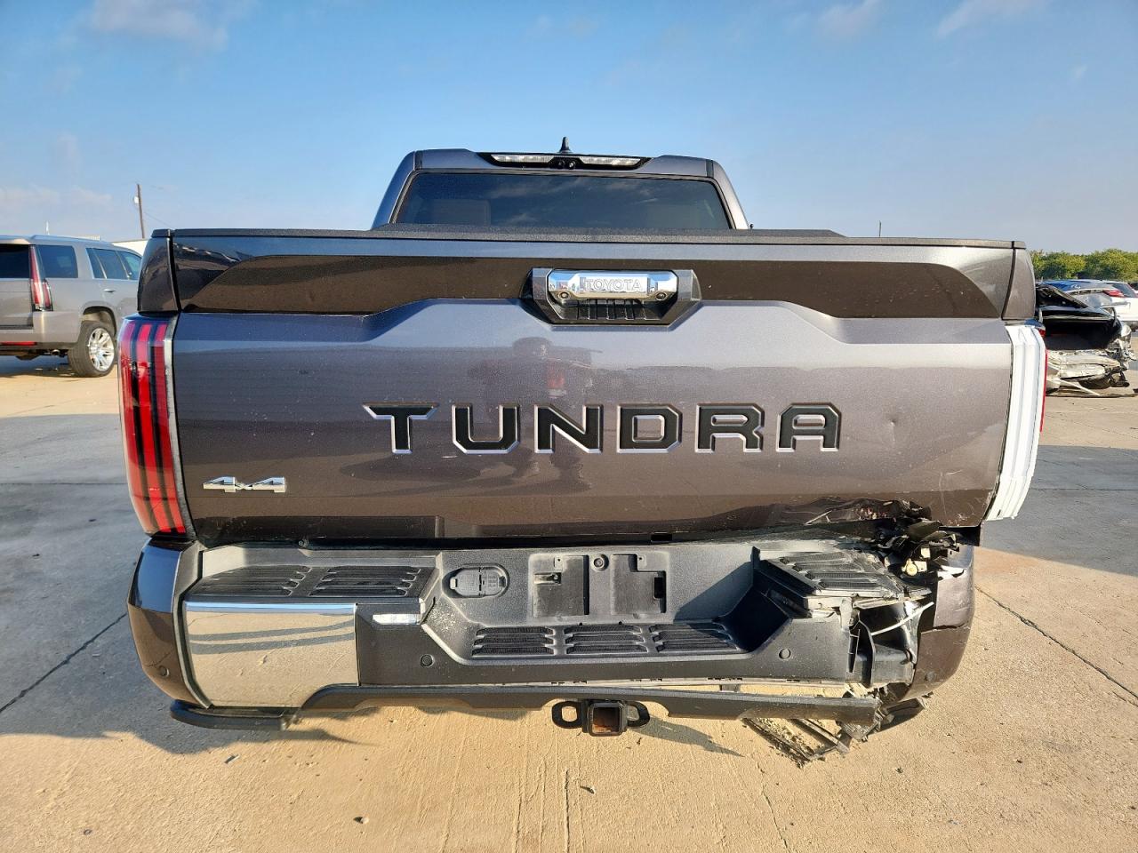 2023 Toyota Tundra Crewmax Platinum VIN: 5TFMA5DBXPX121353 Lot: 89740075