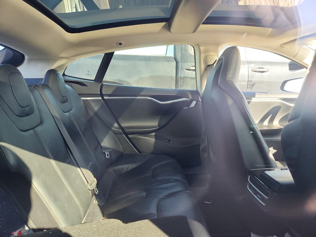 2014 Tesla Model S VIN: 5YJSA1S12EFP44712 Lot: 86455045
