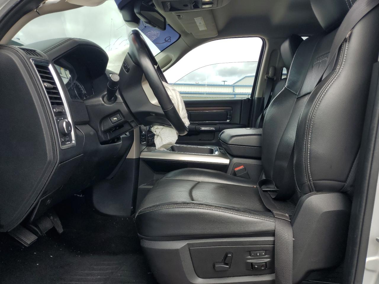 2016 Ram 1500 Laramie VIN: 1C6RR7VM1GS159066 Lot: 82411935