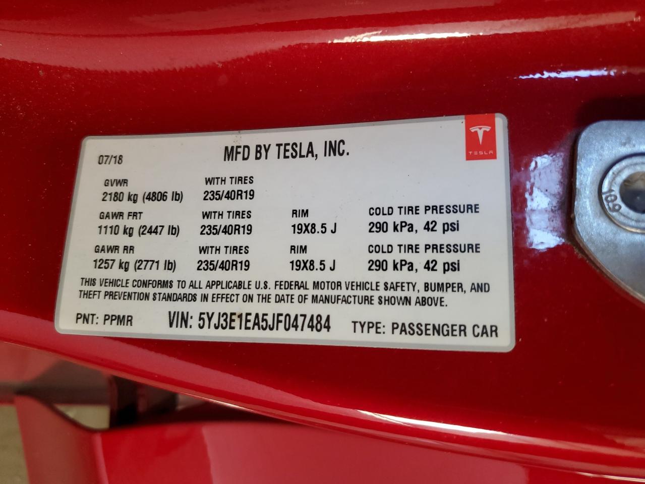 2018 Tesla Model 3 VIN: 5YJ3E1EA5JF047484 Lot: 82668915
