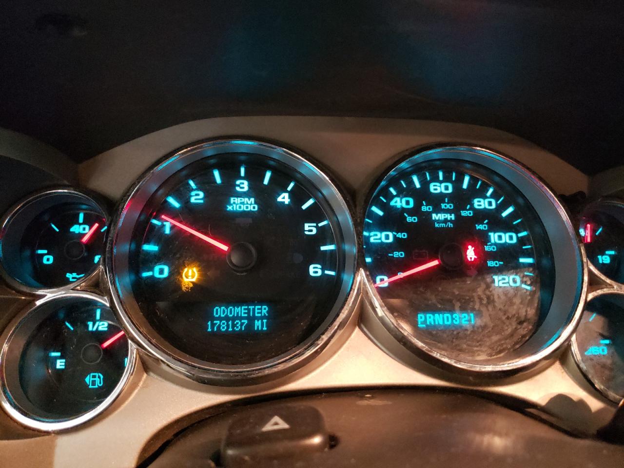 2008 Chevrolet Silverado K1500 VIN: 2GCEK13M381100338 Lot: 85302565