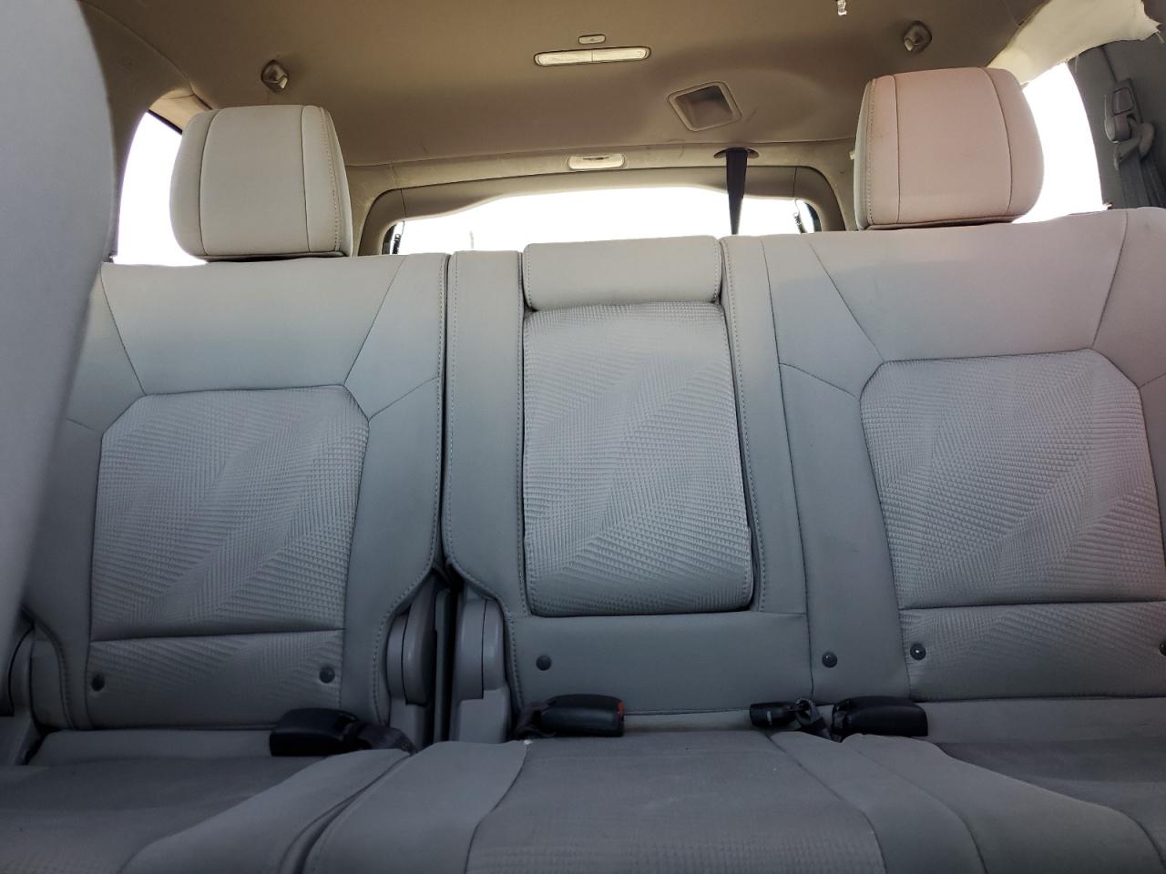 2015 Honda Pilot Lx VIN: 5FNYF3H28FB030379 Lot: 82264705