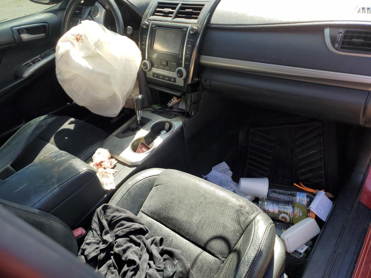 2012 Toyota Camry Se VIN: 512768 Lot: 85139175