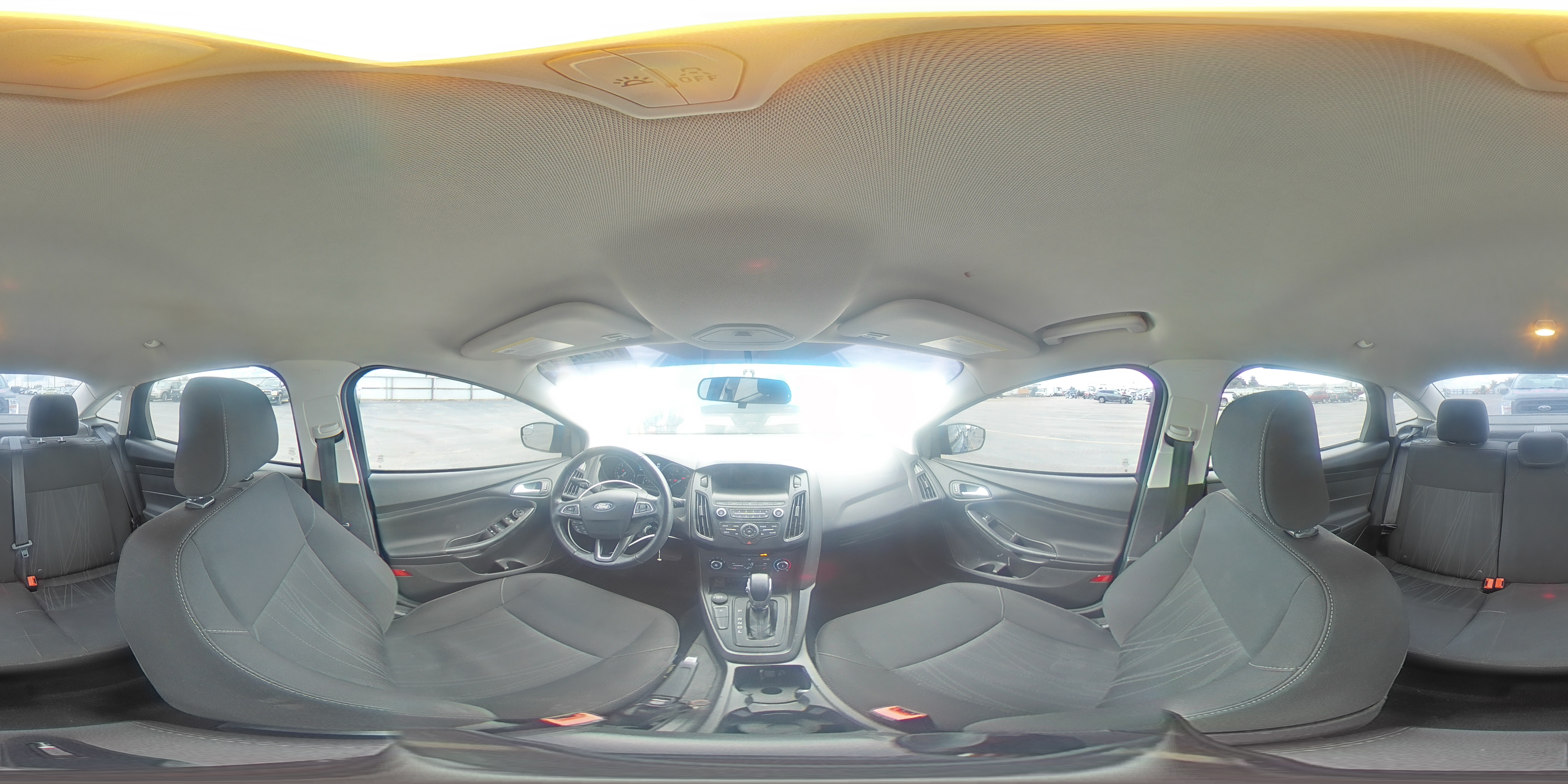 2018 Ford Focus Se VIN: 1FADP3F2XJL240914 Lot: 82249965