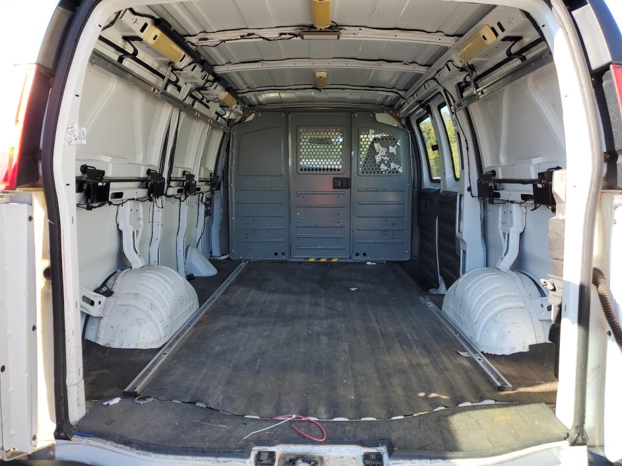 2006 Chevrolet Express G1500 VIN: 1GCFG15X861170935 Lot: 85082585