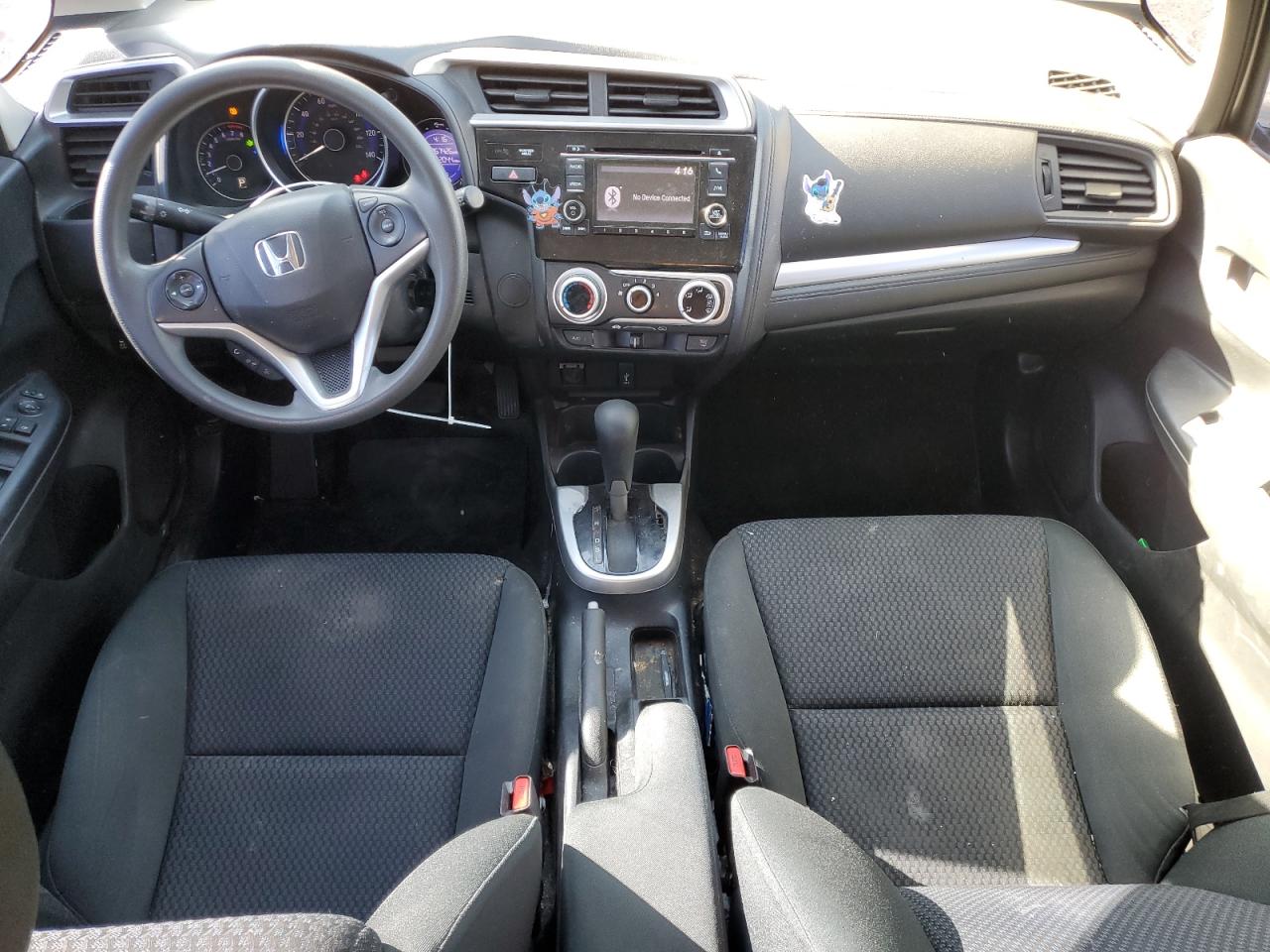 2020 Honda Fit Lx VIN: 3HGGK5H43LM725768 Lot: 82233065