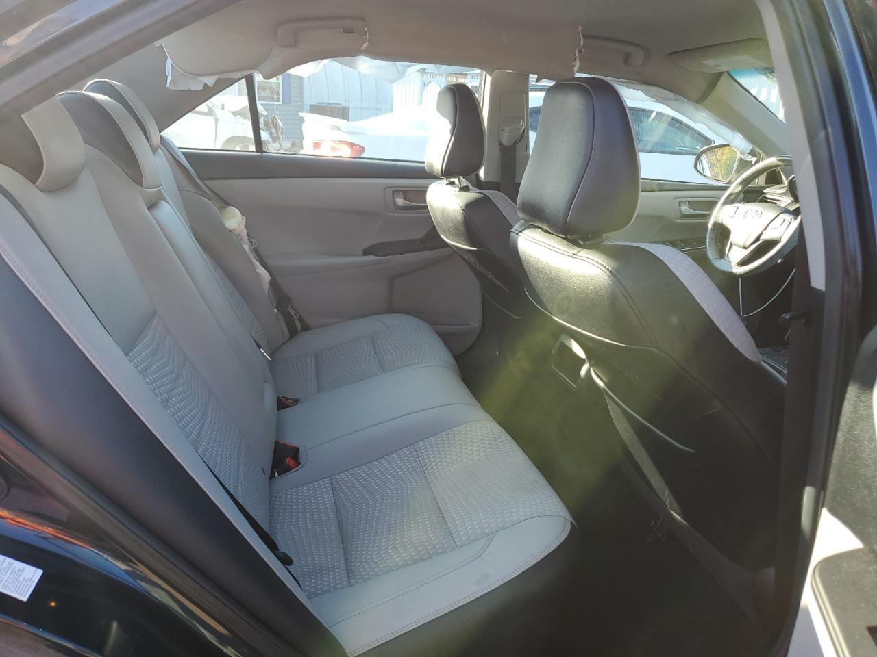 2015 Toyota Camry Le VIN: 4T1BF1FK8FU111639 Lot: 84919605