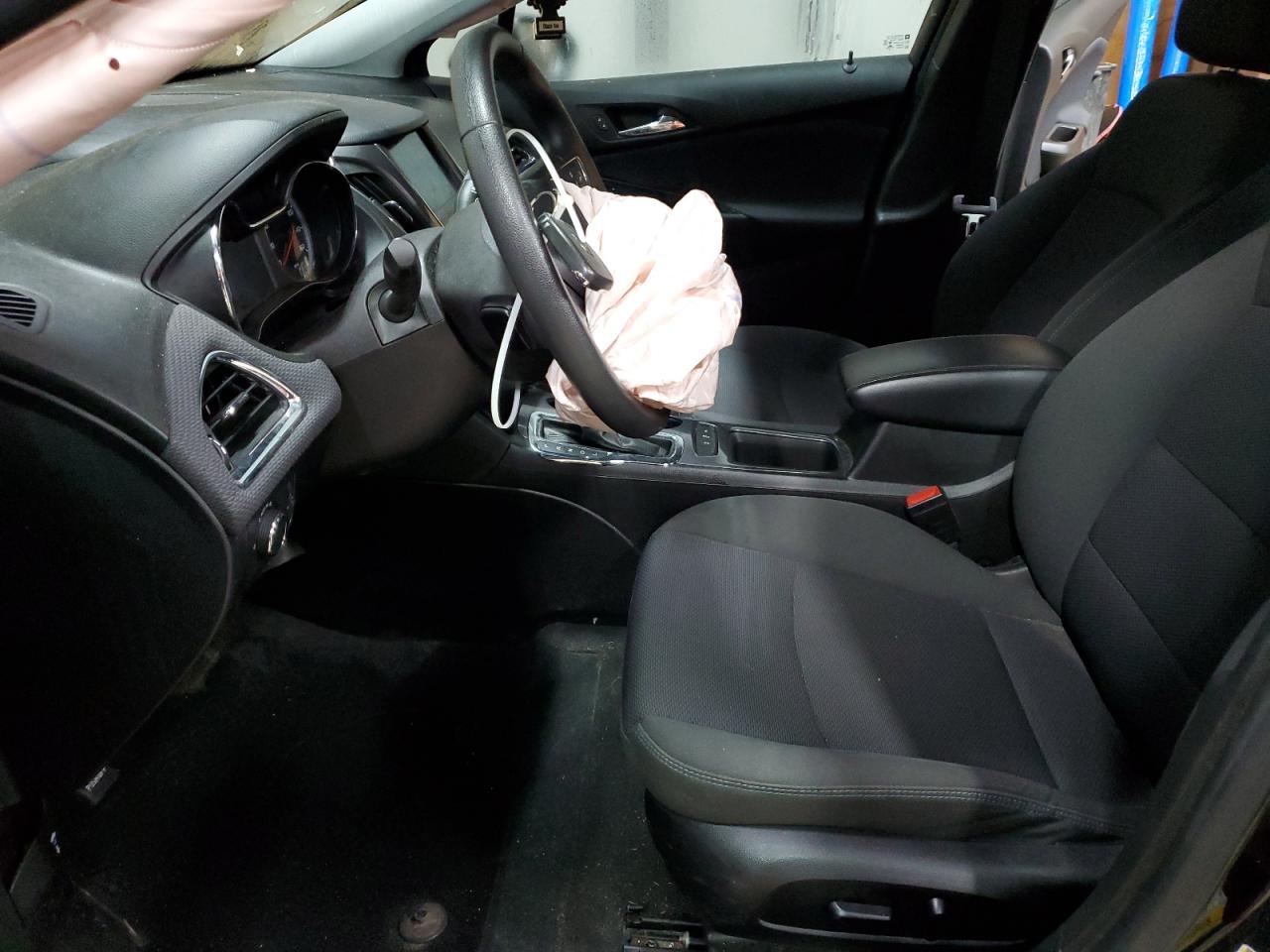 2019 Chevrolet Cruze Lt VIN: 1G1BE5SM0K7142956 Lot: 82683585