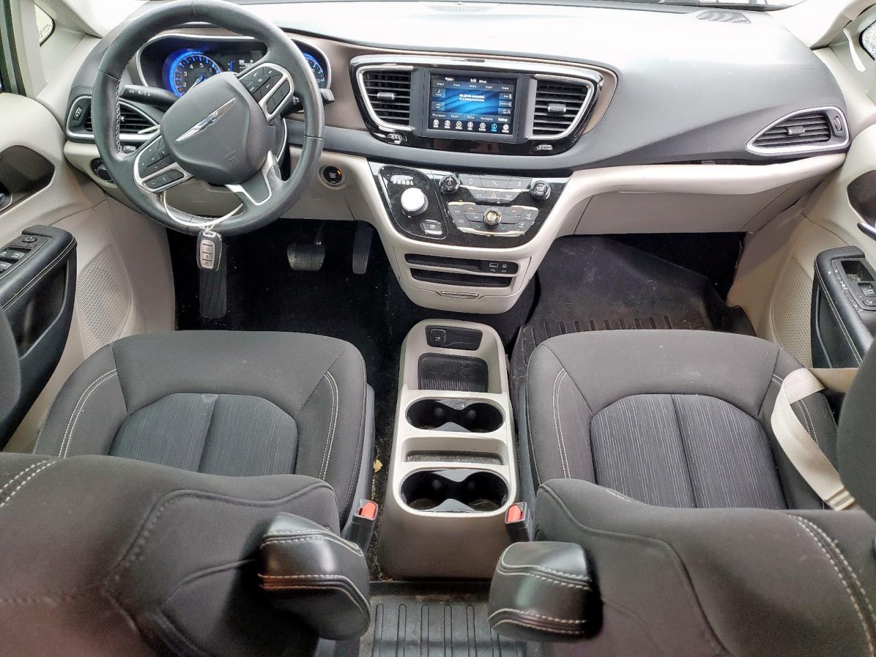 2020 Chrysler Voyager Lx VIN: 2C4RC1CG4LR113277 Lot: 90528155