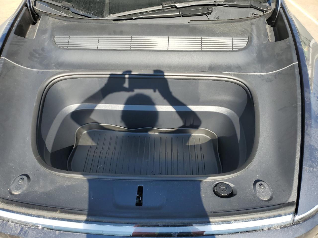 2026 Tesla Model Y VIN: 7SAYGDEE1TA384581 Lot: 86311645