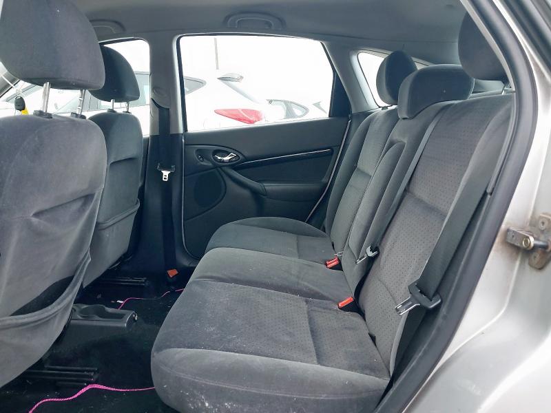 2004 FORD FOCUS 2.0 GHIA 5DR AUTO