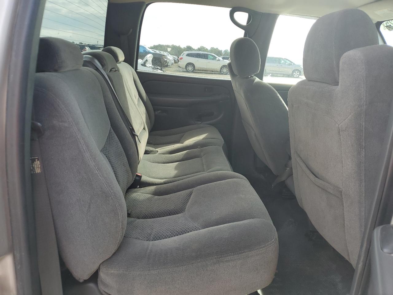 2005 Chevrolet Silverado K2500 Heavy Duty VIN: 1GCHK23285F943456 Lot: 81920025