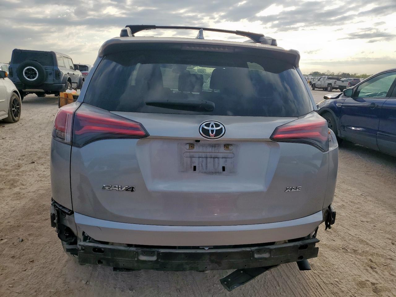 2018 Toyota Rav4 Adventure VIN: JTMWFREV7JD121703 Lot: 85118395