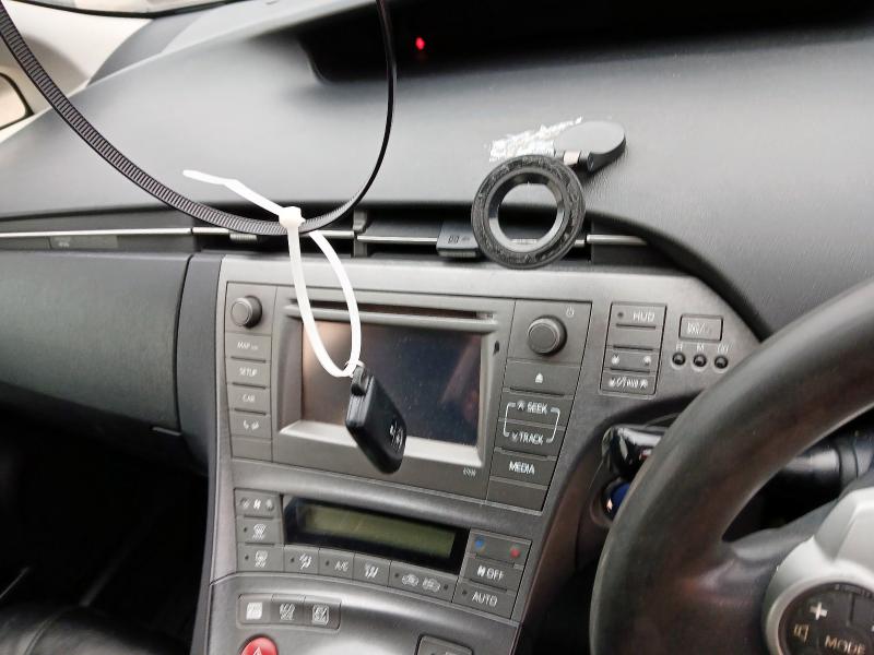 2014 TOYOTA PRIUS T3 VVT-I CVT 