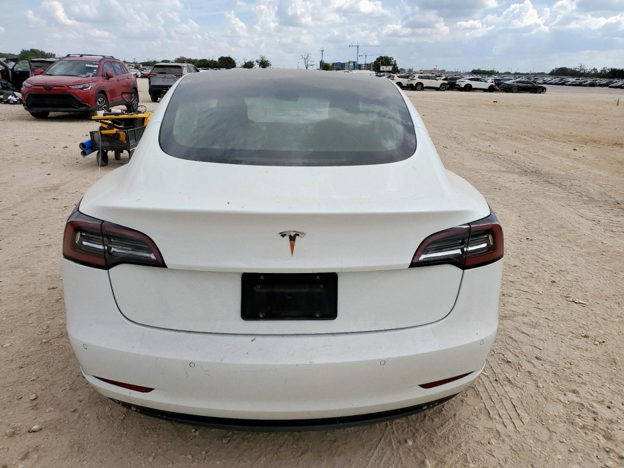 2018 Tesla Model 3 VIN: 5YJ3E1EA0JF062393 Lot: 85648285