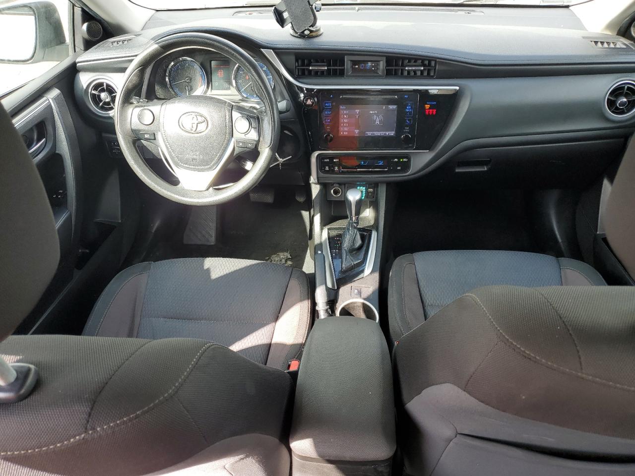 2019 Toyota Corolla L VIN: 5YFBURHE3KP944997 Lot: 85197585