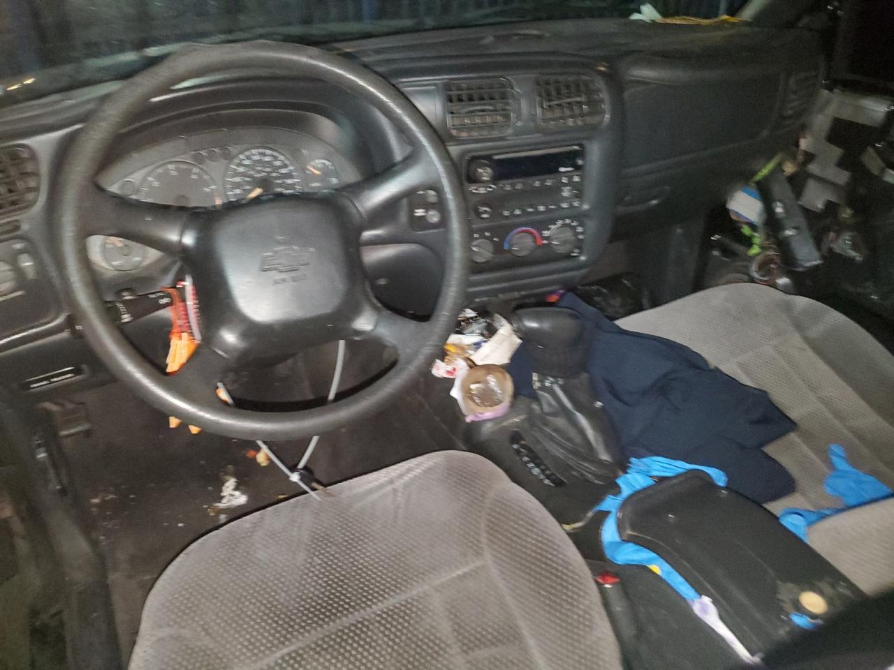 2002 Chevrolet Blazer VIN: 1GNCS18W12K201474 Lot: 90742455