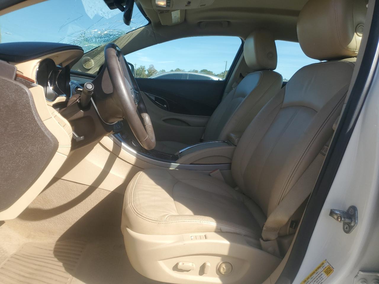 2013 Buick Lacrosse VIN: 1G4GC5ER5DF308502 Lot: 82701875