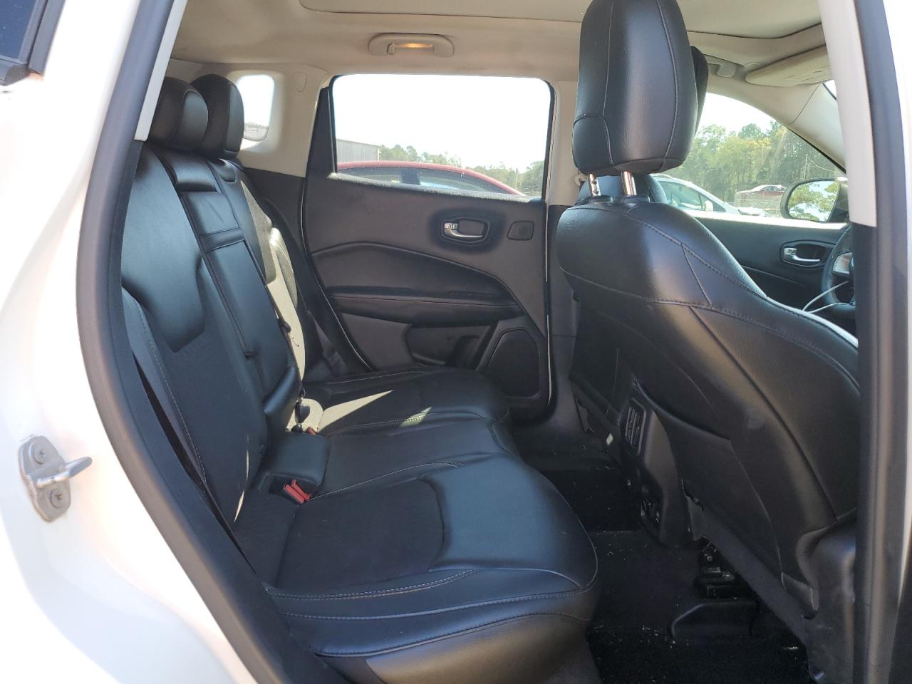 2018 Jeep Compass Latitude VIN: 3C4NJCBB6JT240399 Lot: 82412205