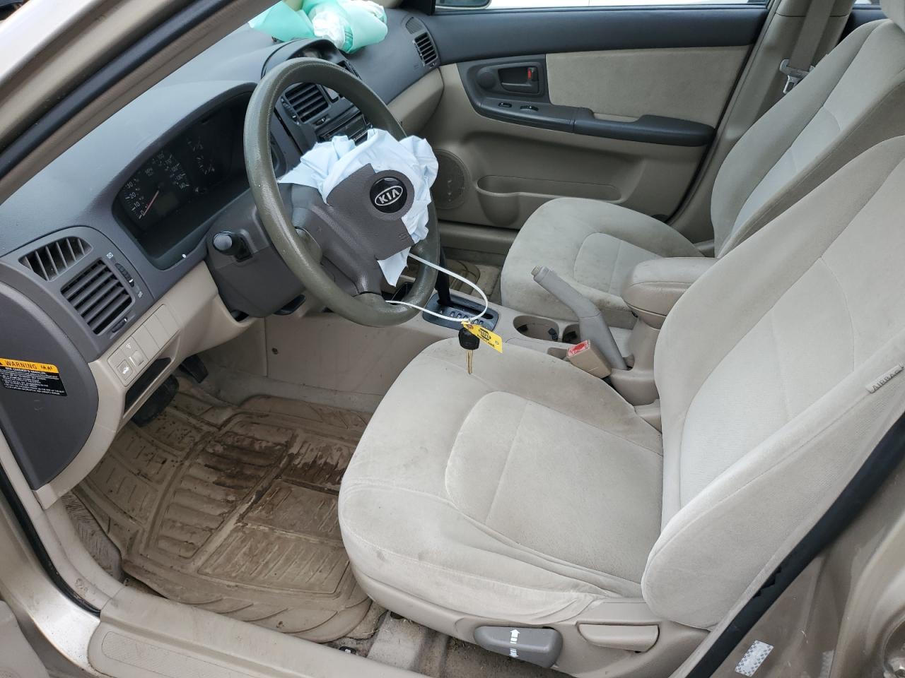 2004 Kia Spectra Lx VIN: KNAFE121045058980 Lot: 86114275