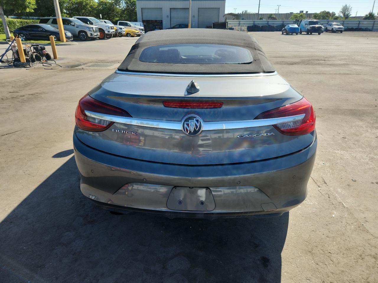 2018 Buick Cascada Premium VIN: W04WH3N52JG002991 Lot: 81995005