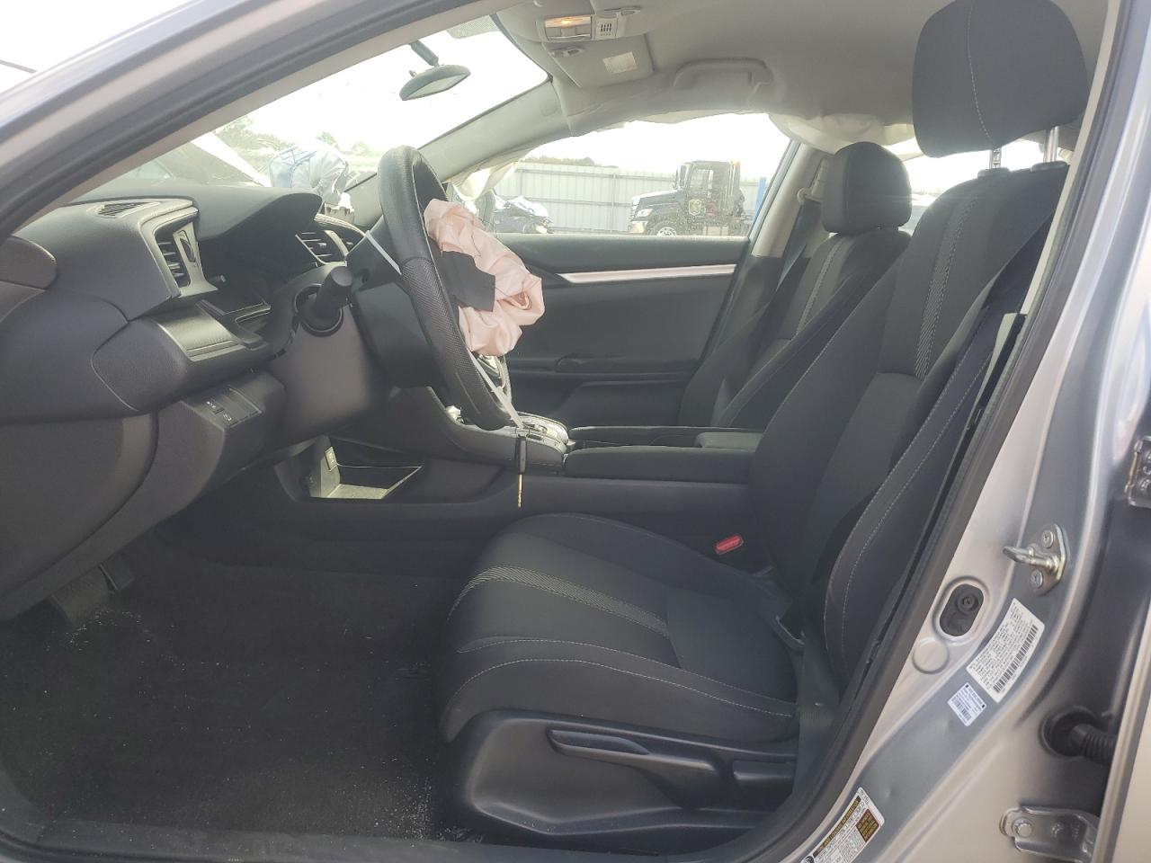 2018 Honda Civic Lx VIN: 2HGFC2F5XJH561580 Lot: 86155715