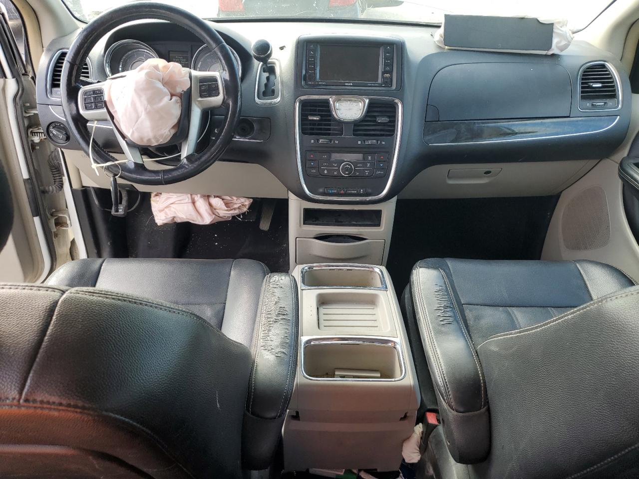 2016 Chrysler Town & Country Touring VIN: 2C4RC1BGXGR135484 Lot: 85762675