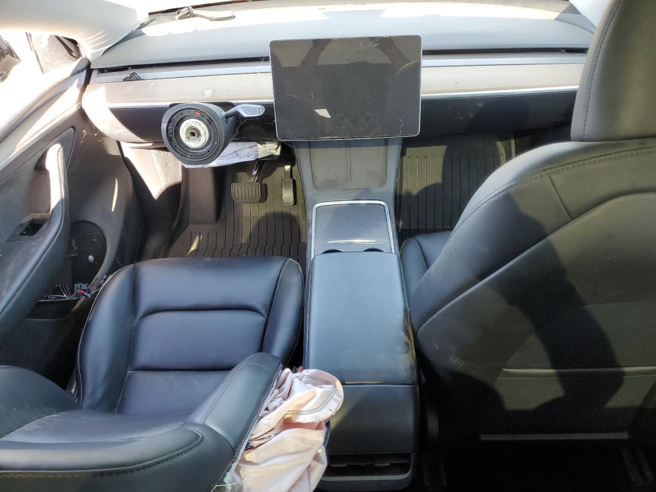 2024 Tesla Model Y VIN: 7SAYGDEE2RF061958 Lot: 90514885