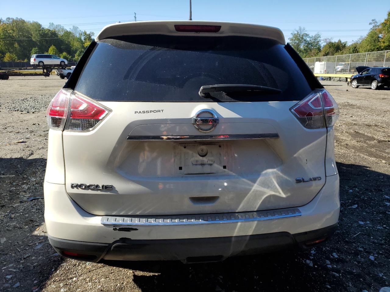 2015 Nissan Rogue S VIN: 5N1AT2MVXFC777821 Lot: 85648325