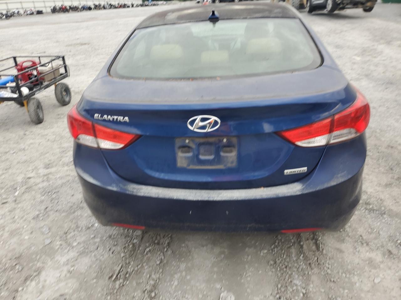 2013 Hyundai Elantra Gls VIN: KMHDH4AE8DU608693 Lot: 81942325