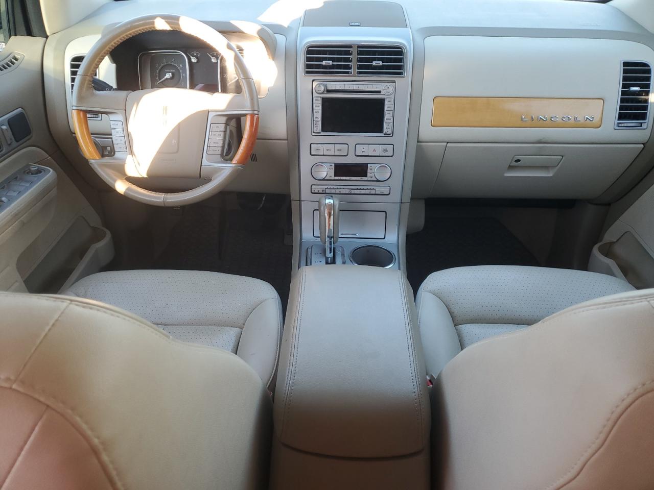 2007 Lincoln Mkx VIN: 2LMDU88C57BJ02597 Lot: 82201825