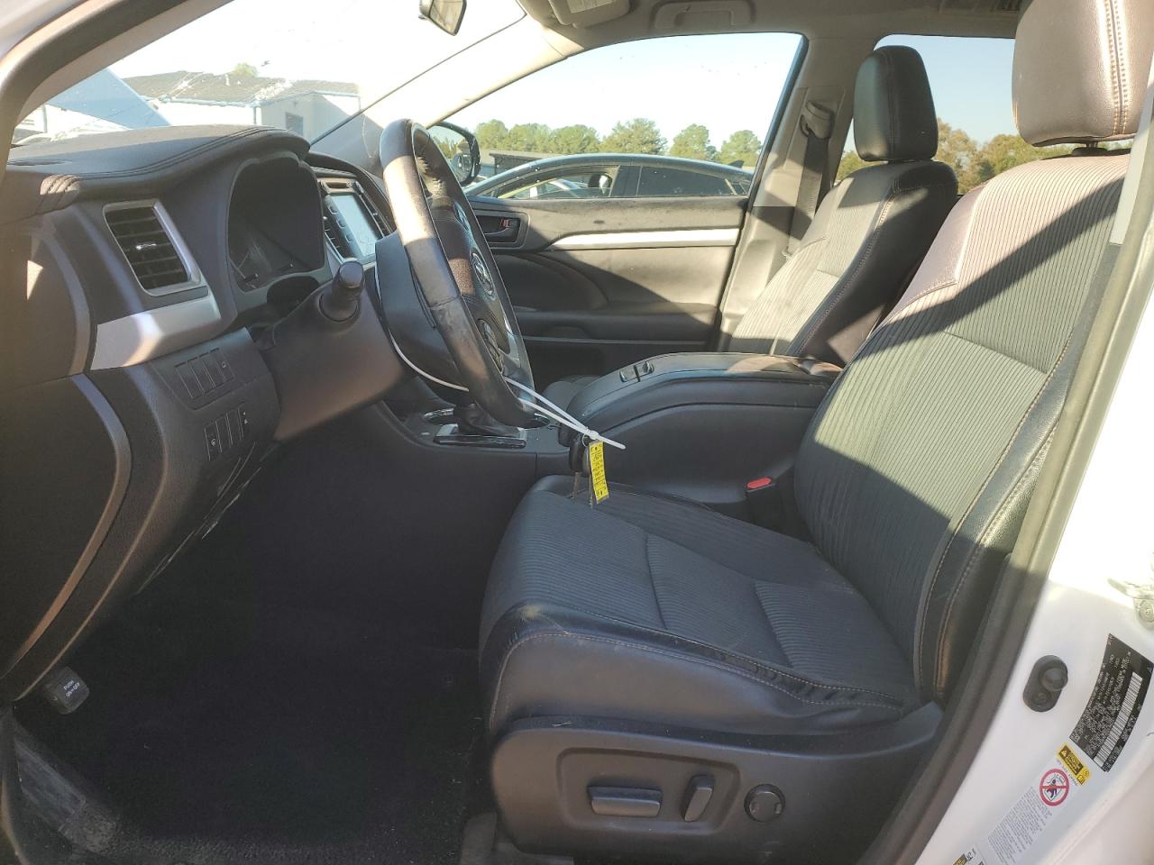 2016 Toyota Highlander Le VIN: 5TDZKRFH5GS166251 Lot: 86306085