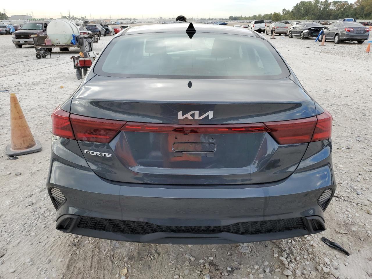 2024 Kia Forte Lx VIN: 3KPF24AD8RE819582 Lot: 87096245