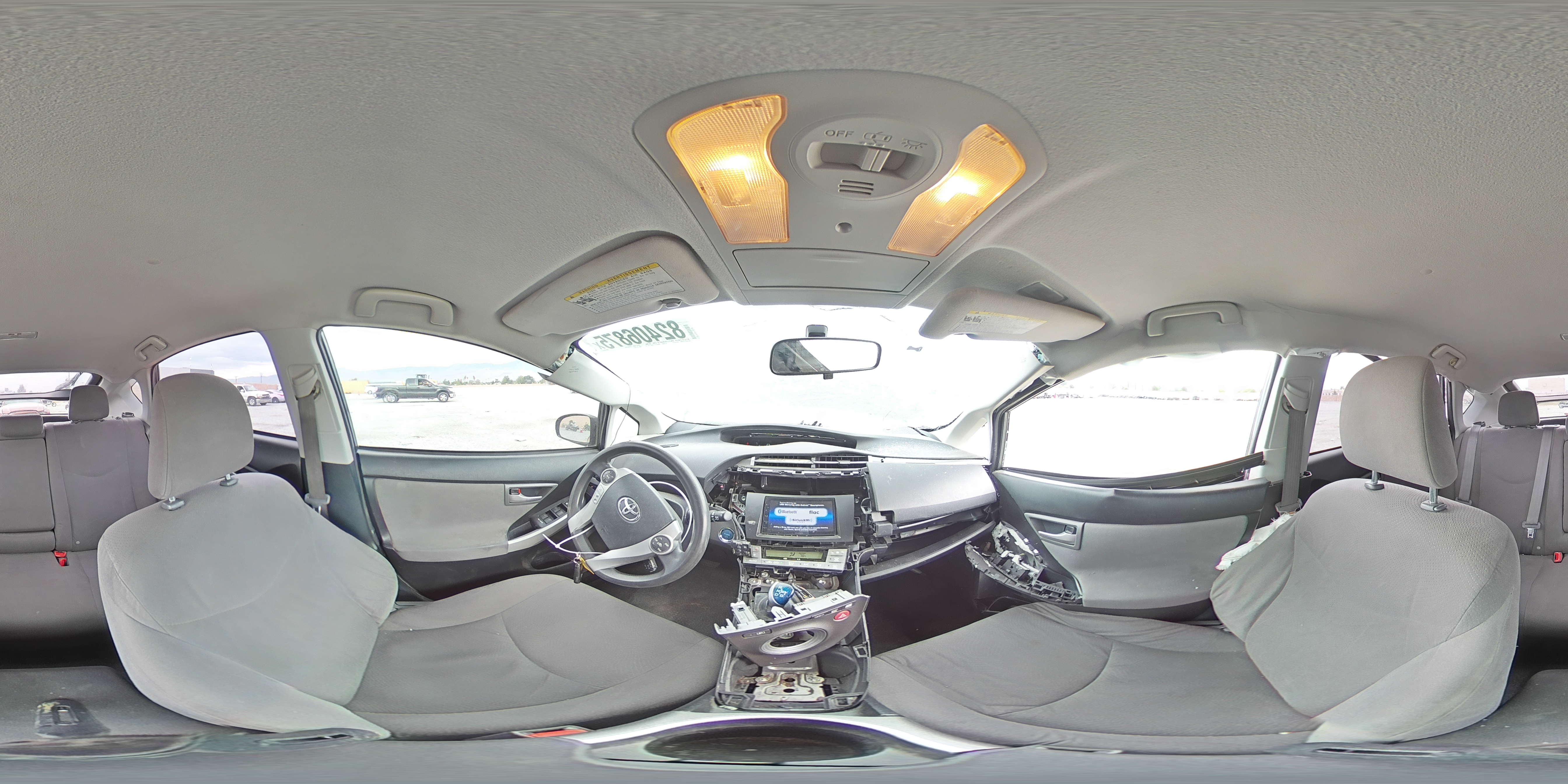 2015 Toyota Prius Plug-In VIN: JTDKN3DP2F3074644 Lot: 82406875