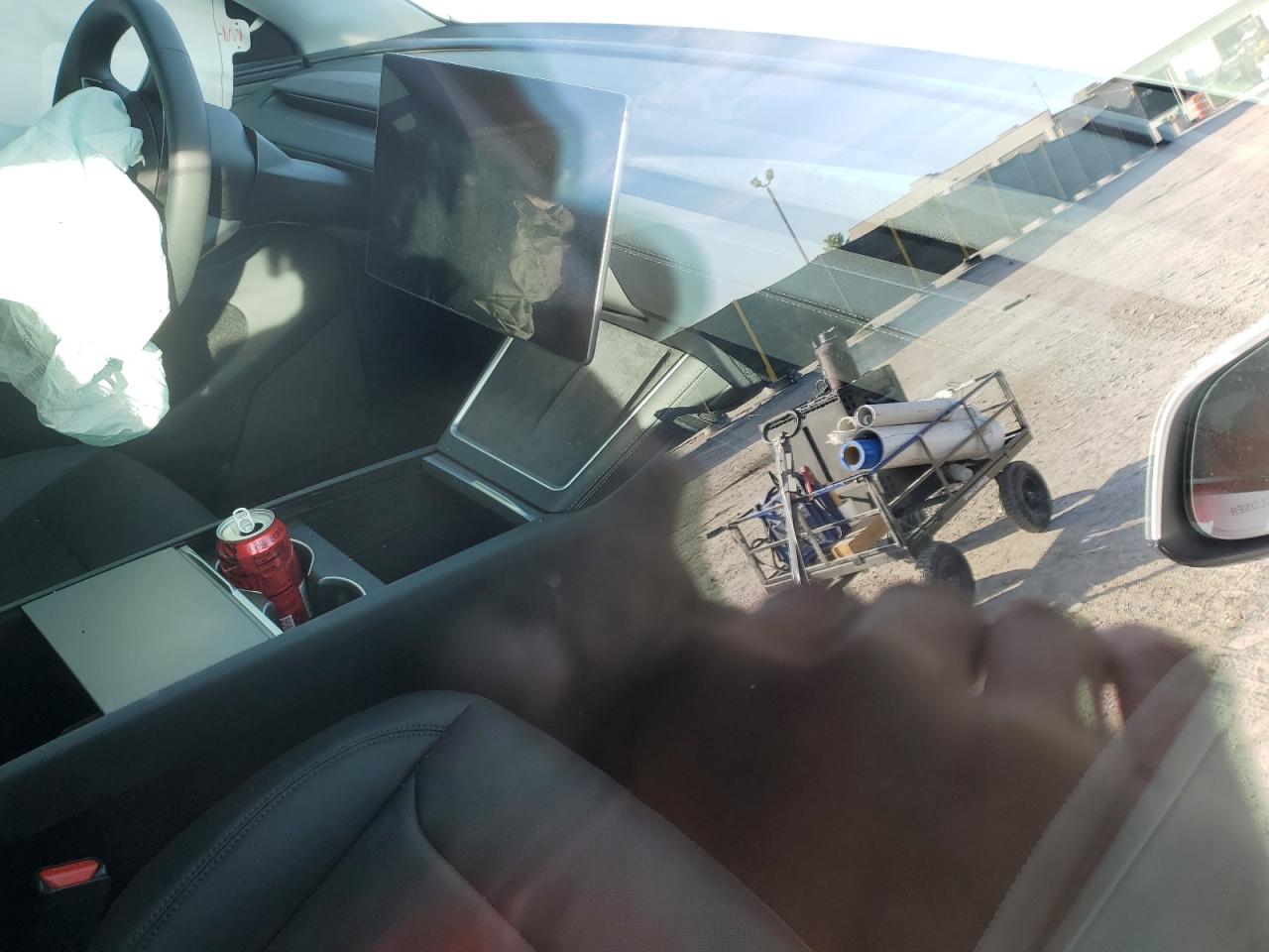 2026 Tesla Model Y VIN: 7SAYGDEE3TF327334 Lot: 84572905