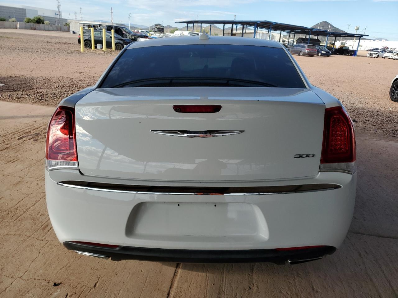 2017 Chrysler 300 Limited VIN: 2C3CCAAG4HH609948 Lot: 87395815