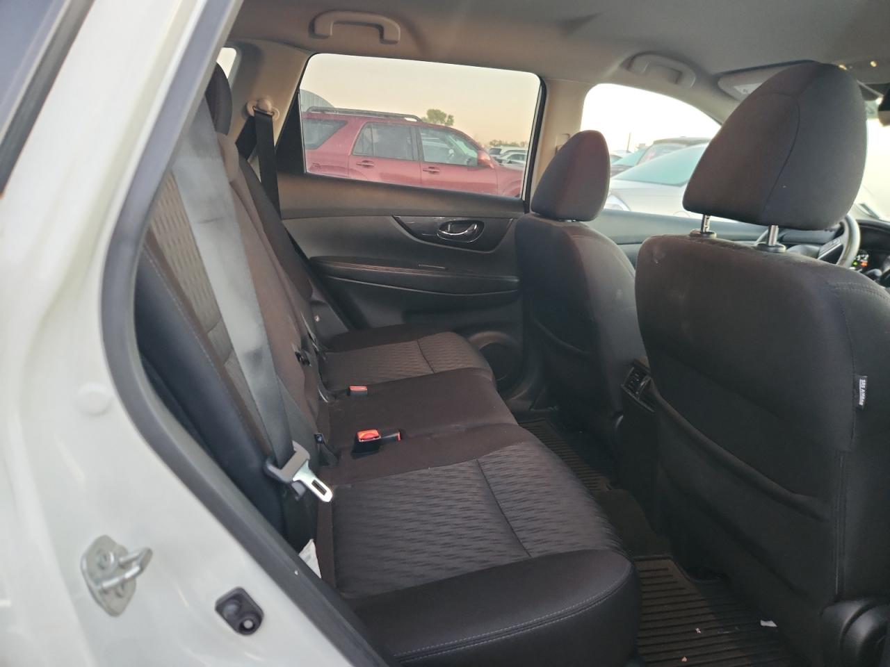 2019 Nissan Rogue S VIN: 5N1AT2MT4KC732771 Lot: 82505095