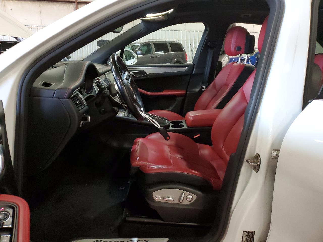 2017 Porsche Macan Gts VIN: WP1AG2A52HLB54367 Lot: 85533205