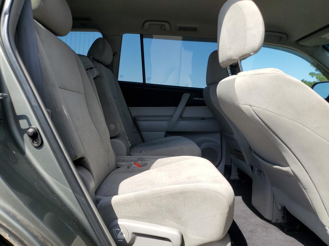 2011 Toyota Highlander Base VIN: 5TDZK3EH5BS034162 Lot: 82079885