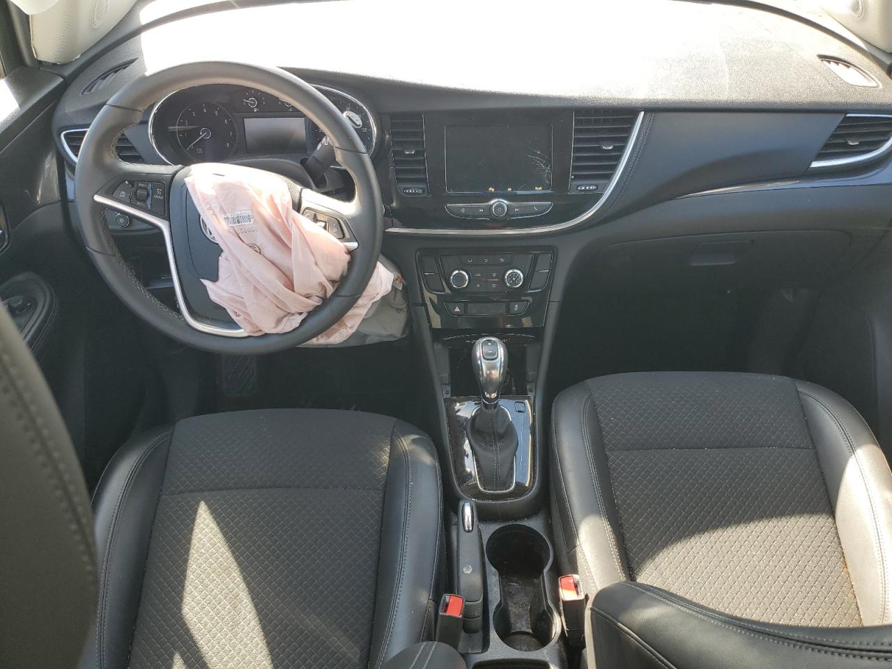 2022 Buick Encore Preferred VIN: KL4CJESMXNB558595 Lot: 89503365