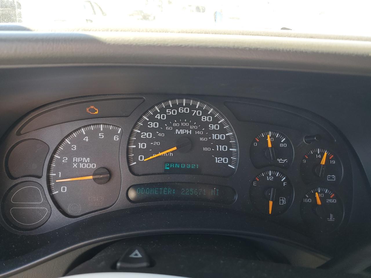 2005 Chevrolet Avalanche C1500 VIN: 3GNEC12Z15G228226 Lot: 82471175