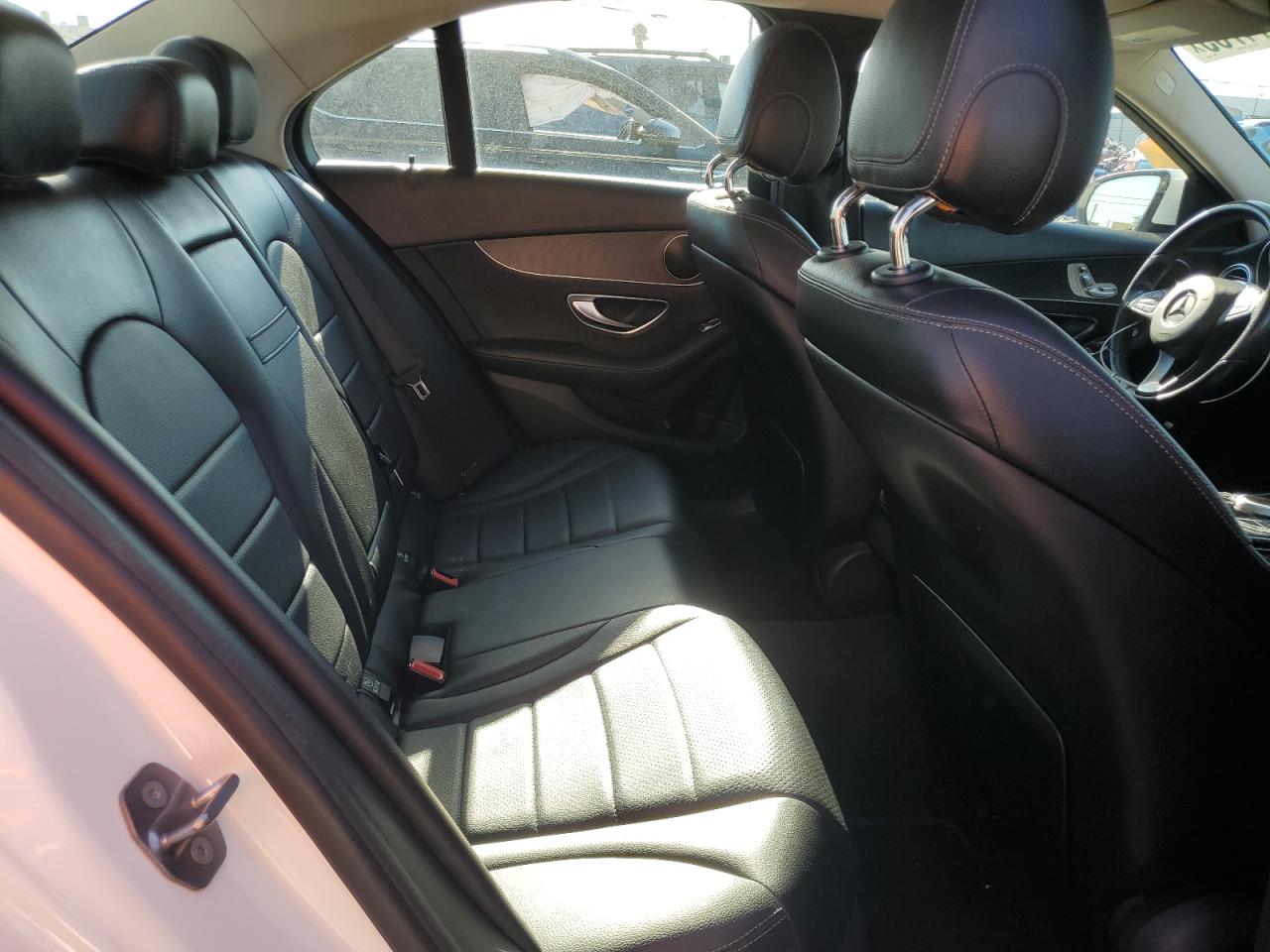 2017 Mercedes-Benz C 300 VIN: 55SWF4JB0HU187381 Lot: 87114765