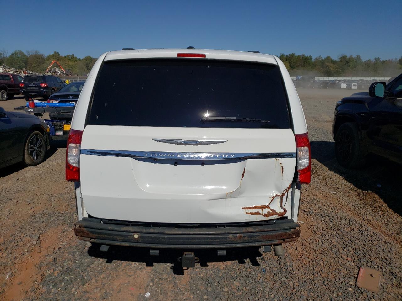 2015 Chrysler Town & Country Touring VIN: 2C4RC1BG8FR513719 Lot: 85320345