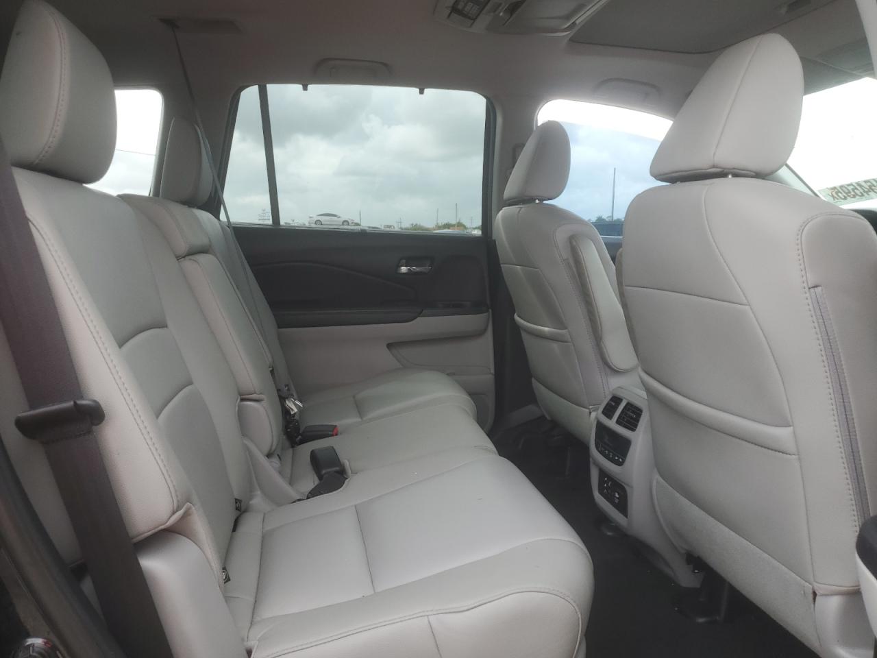 2017 Honda Pilot Touring VIN: 5FNYF6H96HB092090 Lot: 85154595