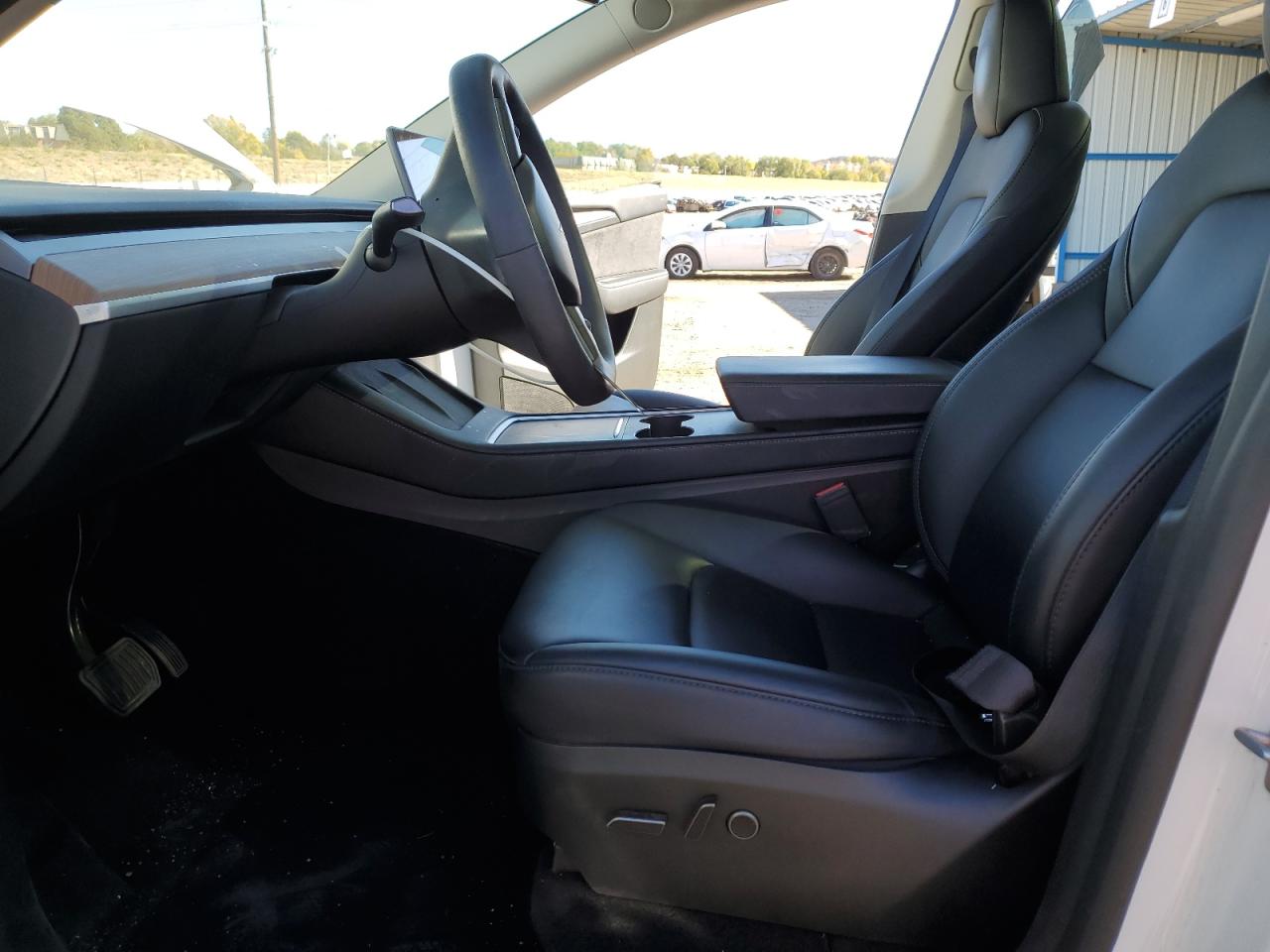 2023 Tesla Model Y VIN: 7SAYGDEE4PF885232 Lot: 90145735