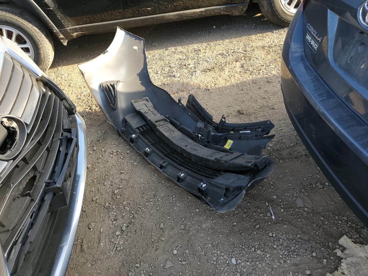 2018 Toyota Corolla L VIN: 2T1BURHE0JC056531 Lot: 84961095