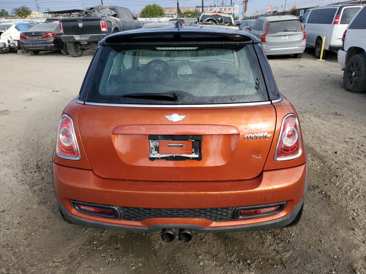 2011 Mini Cooper S VIN: WMWSV3C50BTY23268 Lot: 90950795