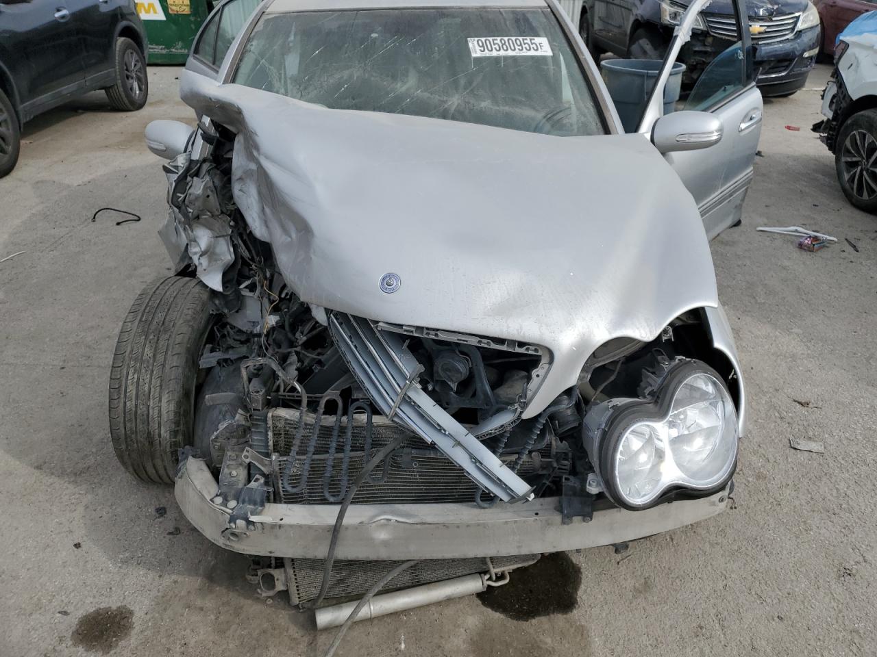 2005 Mercedes-Benz C 240 4Matic VIN: WDBRF81J15F566747 Lot: 90580955