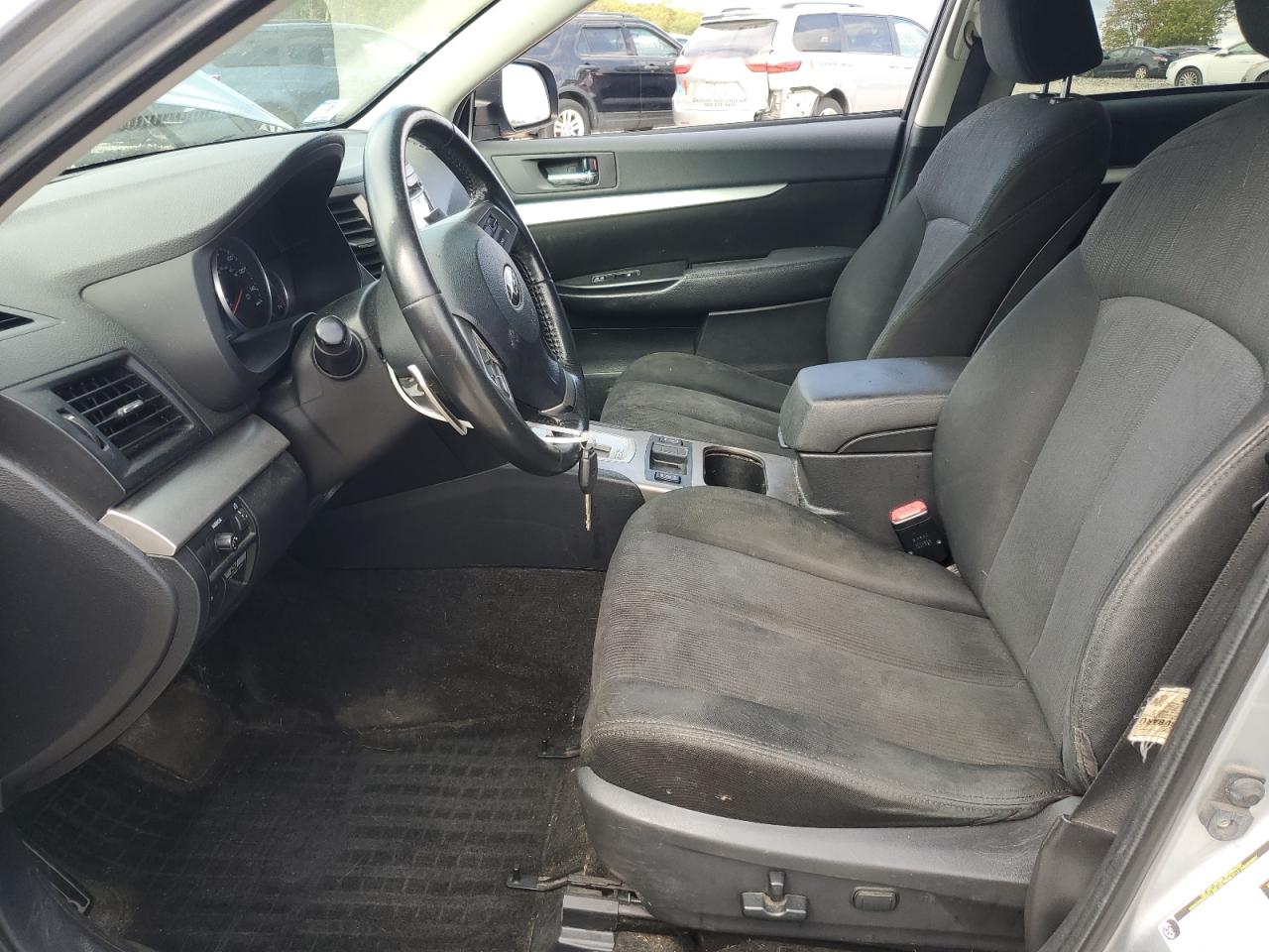 2013 Subaru Outback 2.5I Premium VIN: 4S4BRBCC7D3273128 Lot: 84028425